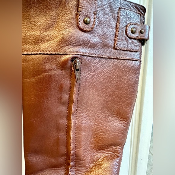 Beautiful vintage Banana Republic tall brown leather boots - Picture 4 of 8
